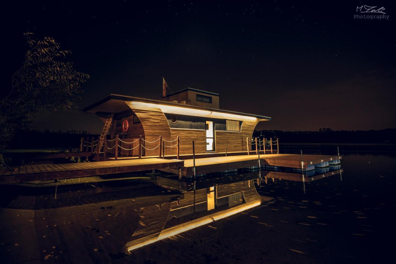 Hotel Houseboat Slesin Exteriér fotografie