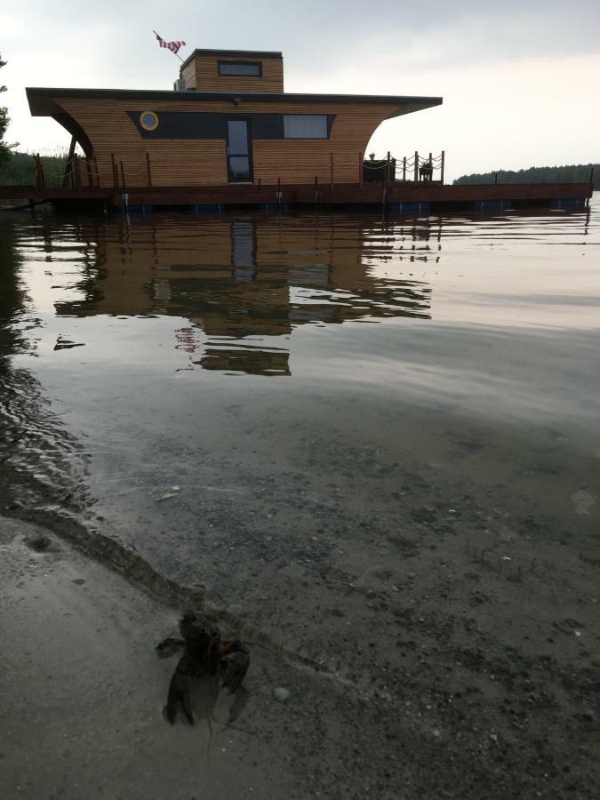 Hotel Houseboat Slesin Exteriér fotografie