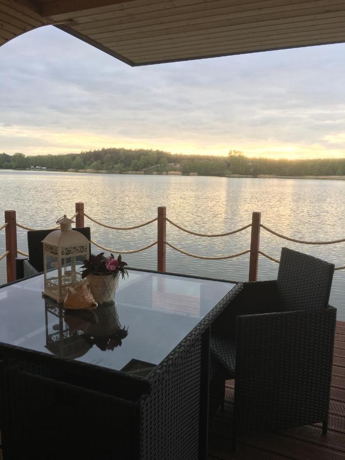 Hotel Houseboat Slesin Exteriér fotografie